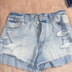 High-waisted light washed jean shorts